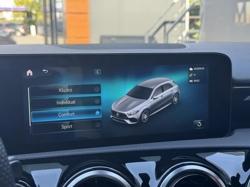 Mercedes-Benz Třídy A – AMG 45 4MATIC+, MULTIBEAM