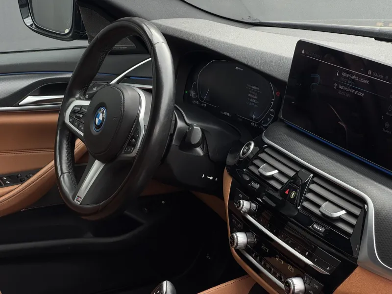 BMW Řada 5 – 545e xDrive M Sport, DPH