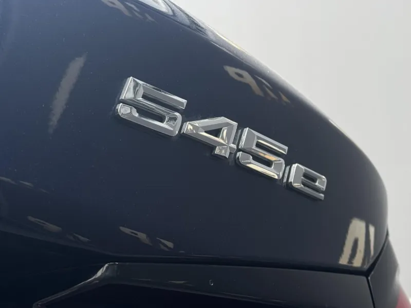 BMW Řada 5 – 545e xDrive M Sport, DPH
