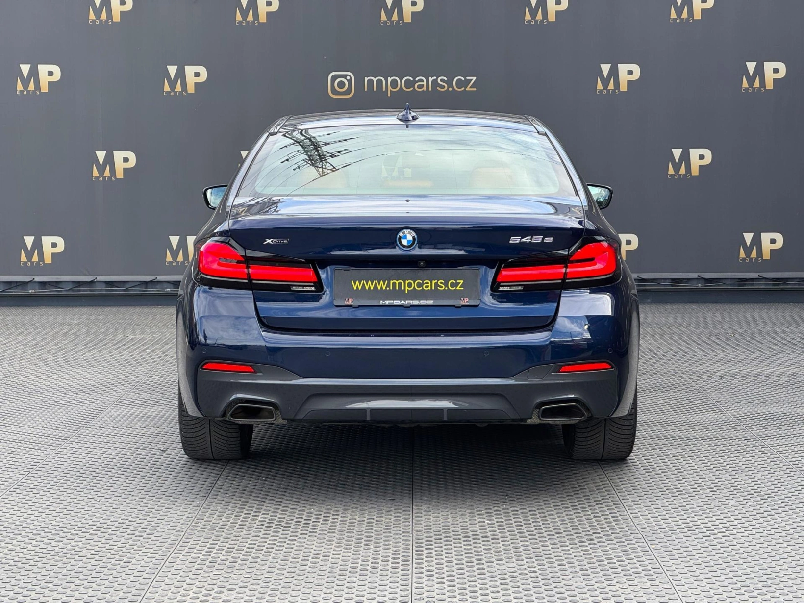 BMW Řada 5 – 545e xDrive M Sport, DPH