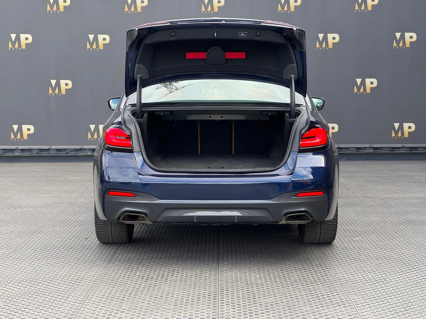 BMW Řada 5 – 545e xDrive M Sport, DPH