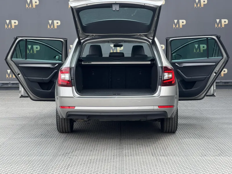 Škoda Octavia – III 1.5TSi DSG Style+, 1.Maj