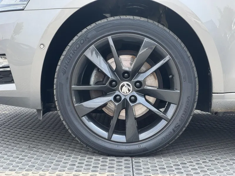 Škoda Octavia – III 1.5TSi DSG Style+, 1.Maj