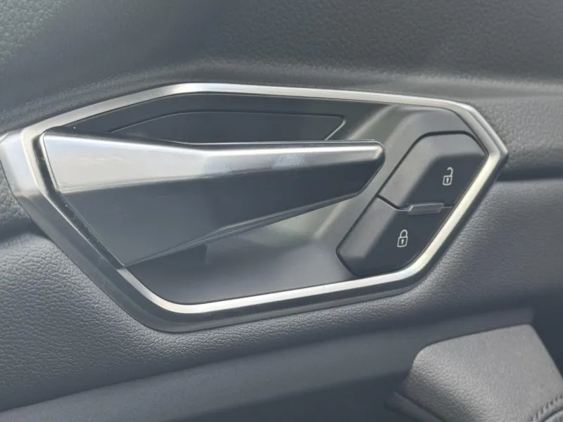 Audi e-tron – Quattro 230kW Advanced, PANO