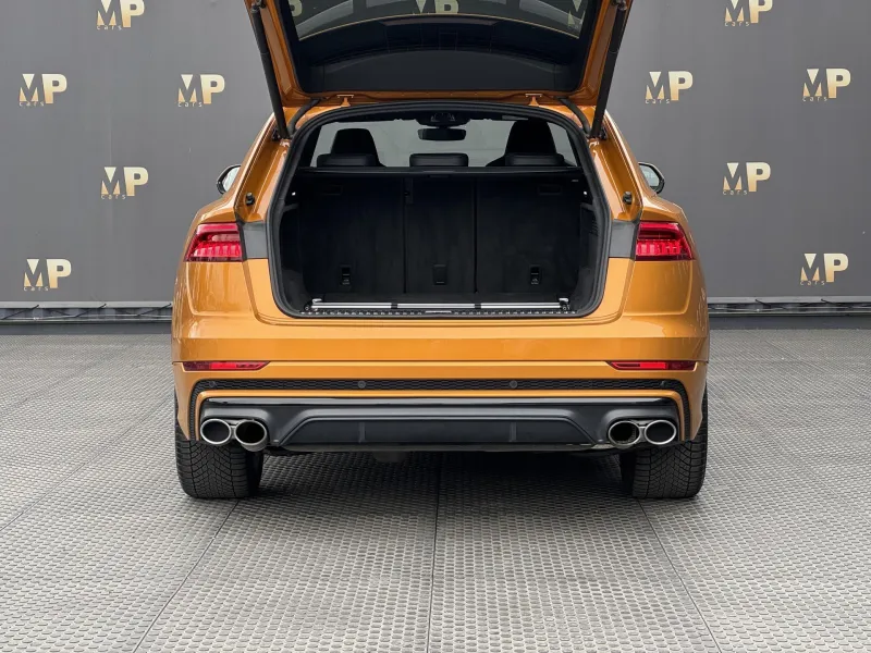 Audi SQ8 – 4.0 V8 TDI B&O Matrix DPH ČR