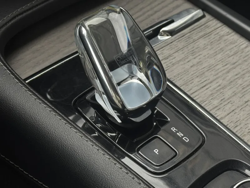 Volvo XC90 – B5 4X4 Ultimate, DPH, 1.MAJ