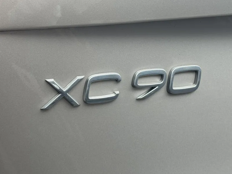 Volvo XC90 – B5 4X4 Ultimate, DPH, 1.MAJ