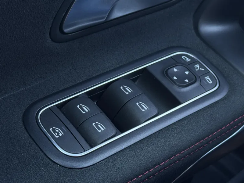 Mercedes-Benz Třídy A – AMG 45 4MATIC+, MULTIBEAM