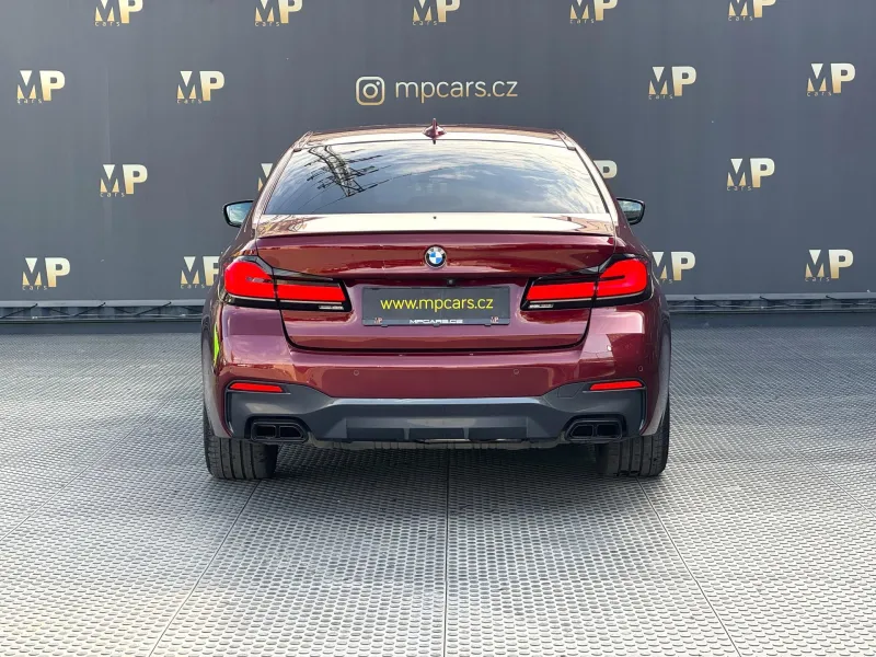 BMW Řada 5 – M550i xDrive Laser, DPH, 1.Maj