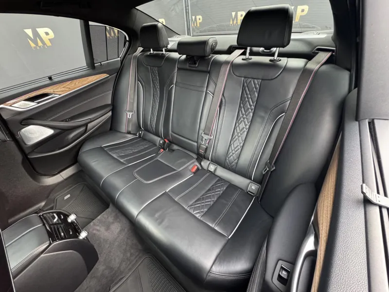BMW Řada 5 – M550i xDrive Laser, DPH, 1.Maj