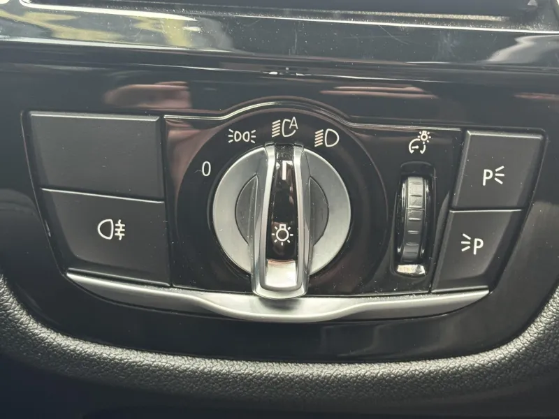 BMW Řada 5 – M550i xDrive Laser, DPH, 1.Maj