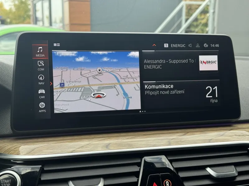 BMW Řada 5 – M550i xDrive Laser, DPH, 1.Maj