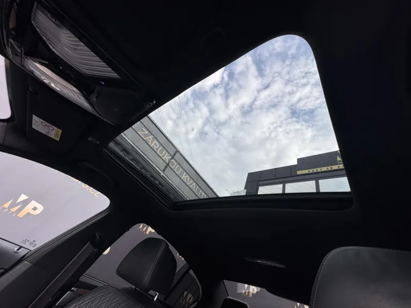 BMW Řada 5 – M550i xDrive Laser, DPH, 1.Maj