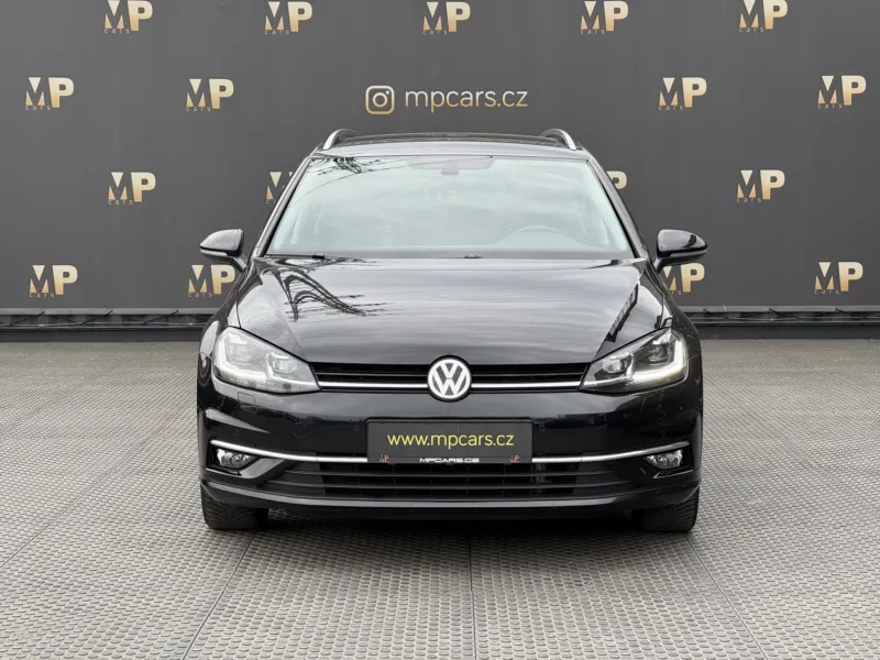 Volkswagen Golf – 2.0TDi MAN Highline+, DPH, RZV
