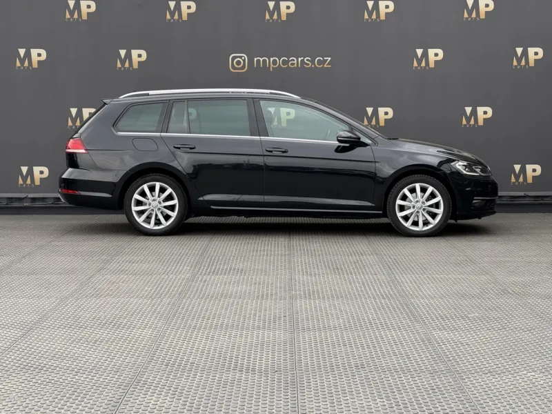 Volkswagen Golf – 2.0TDi MAN Highline+, DPH, RZV
