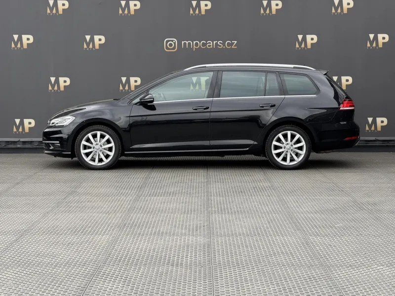 Volkswagen Golf – 2.0TDi MAN Highline+, DPH, RZV