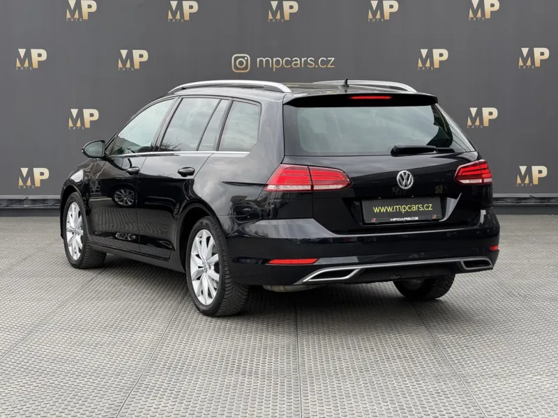 Volkswagen Golf – 2.0TDi MAN Highline+, DPH, RZV