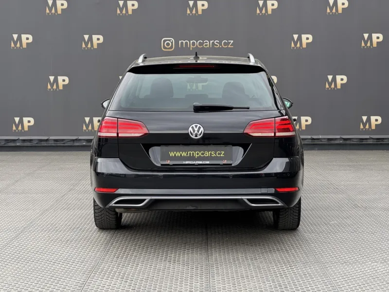 Volkswagen Golf – 2.0TDi MAN Highline+, DPH, RZV