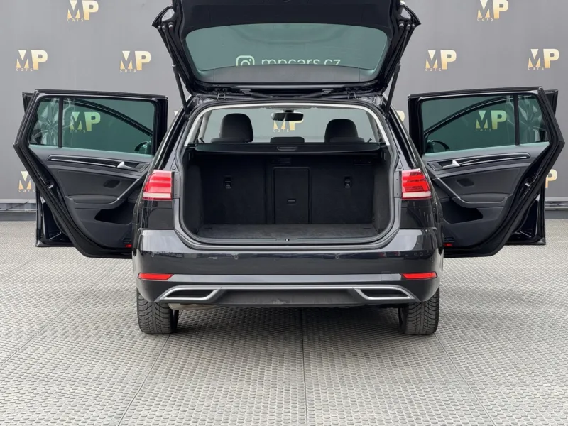 Volkswagen Golf – 2.0TDi MAN Highline+, DPH, RZV