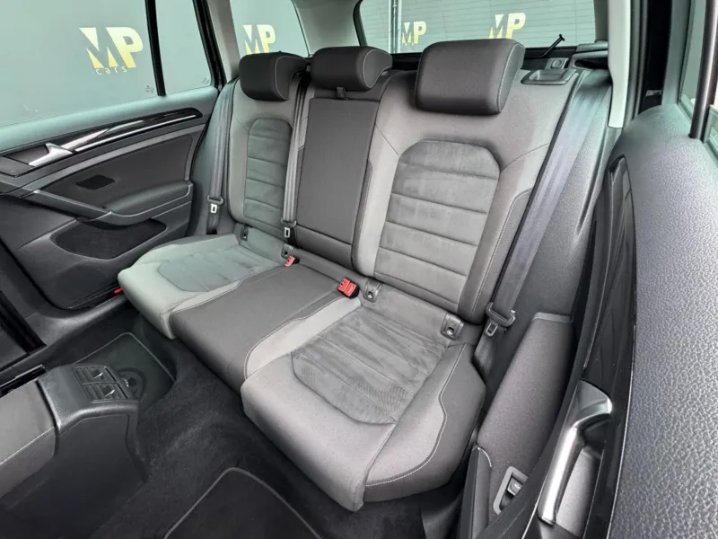 Volkswagen Golf – 2.0TDi MAN Highline+, DPH, RZV