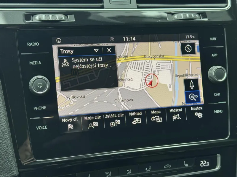 Volkswagen Golf – 2.0TDi MAN Highline+, DPH, RZV