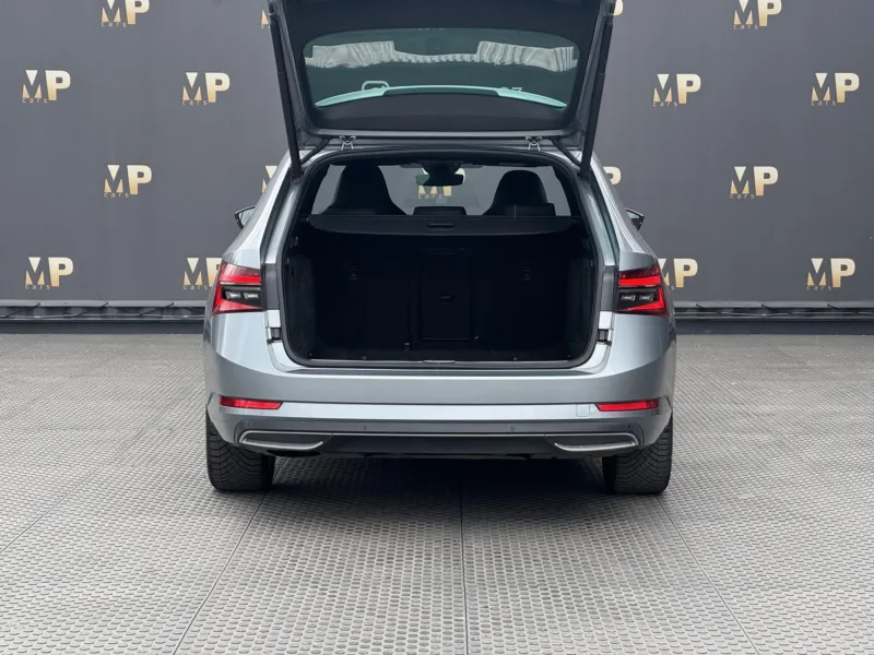 Škoda Superb – 2.0TDi DSG Sportline ACC Kessy