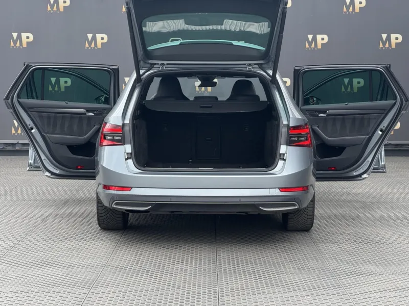 Škoda Superb – 2.0TDi DSG Sportline ACC Kessy