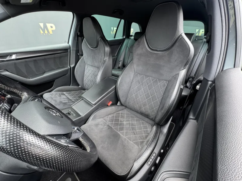 Škoda Superb – 2.0TDi DSG Sportline ACC Kessy