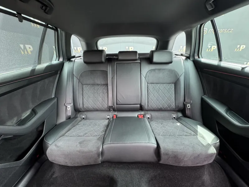 Škoda Superb – 2.0TDi DSG Sportline ACC Kessy