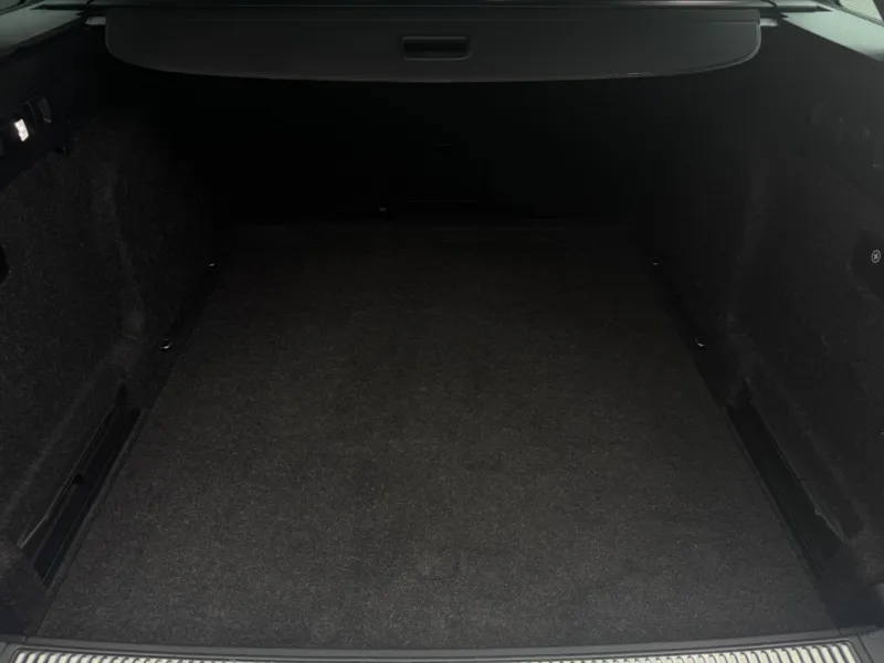 Škoda Superb – 2.0TDi DSG Sportline ACC Kessy