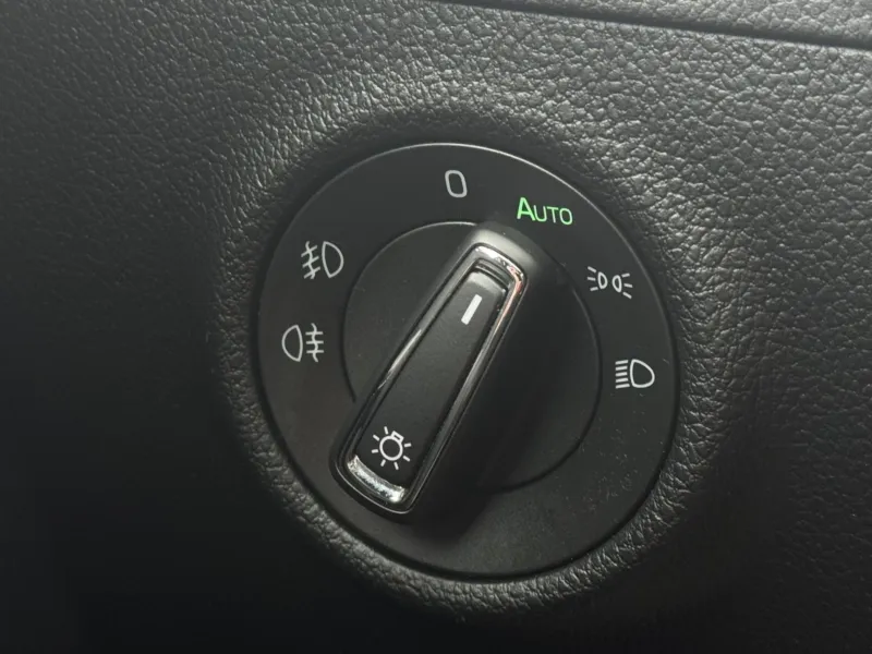 Škoda Superb – 2.0TDi DSG Sportline ACC Kessy