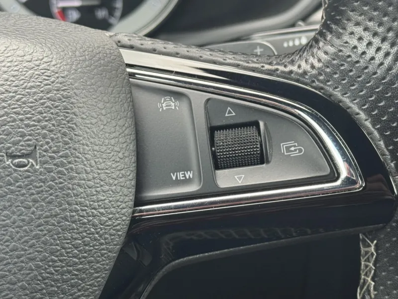 Škoda Superb – 2.0TDi DSG Sportline ACC Kessy