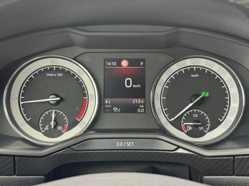 Škoda Superb – 2.0TDi DSG Sportline ACC Kessy