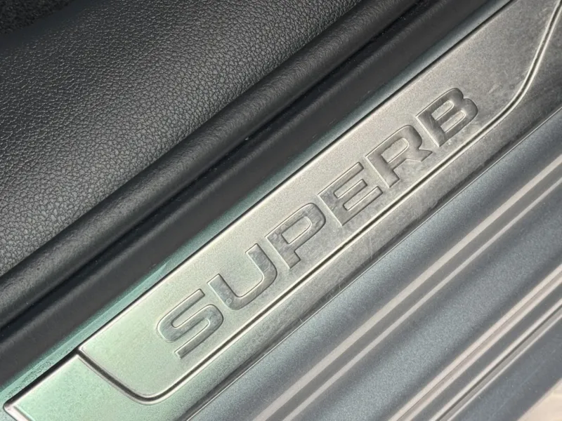 Škoda Superb – 2.0TDi DSG Sportline ACC Kessy