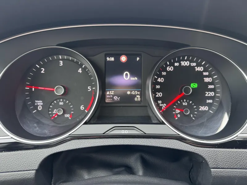 Volkswagen Passat – 2.0TDi 140kW DSG Business, RZV