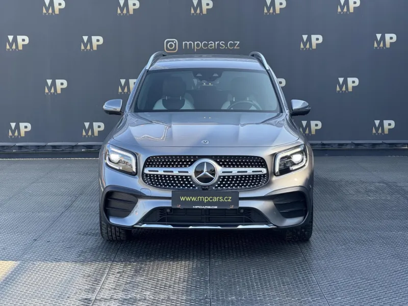 Mercedes-Benz GLB – 200d 4Matic, AMG Line Head-up