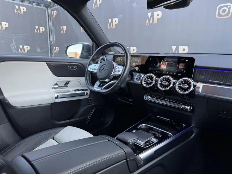Mercedes-Benz GLB – 200d 4Matic, AMG Line Head-up