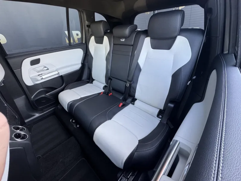 Mercedes-Benz GLB – 200d 4Matic, AMG Line Head-up