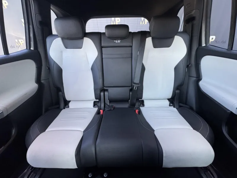 Mercedes-Benz GLB – 200d 4Matic, AMG Line Head-up
