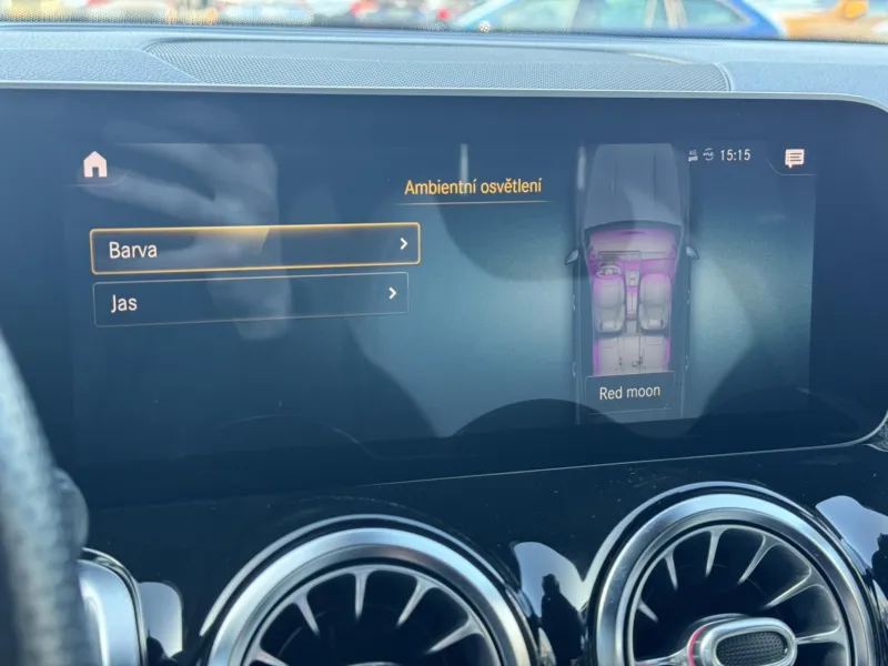 Mercedes-Benz GLB – 200d 4Matic, AMG Line Head-up
