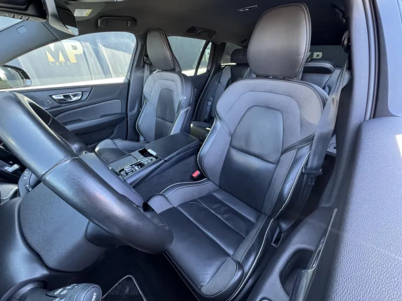 Volvo V60 – 2,0 T8 4X4, Recharge, Polestar