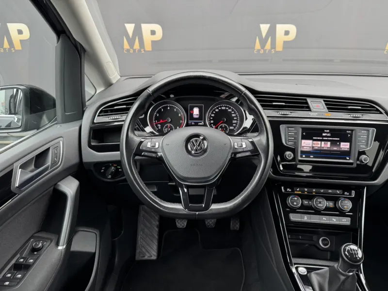 Volkswagen Touran – 1.4TSi 110kW, Highline, 7 míst