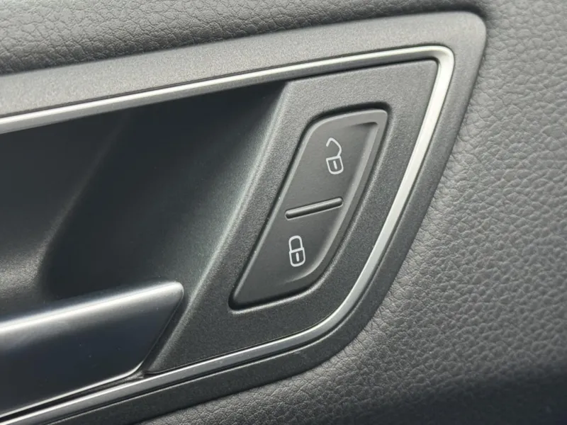 Volkswagen Touran – 1.4TSi 110kW, Highline, 7 míst