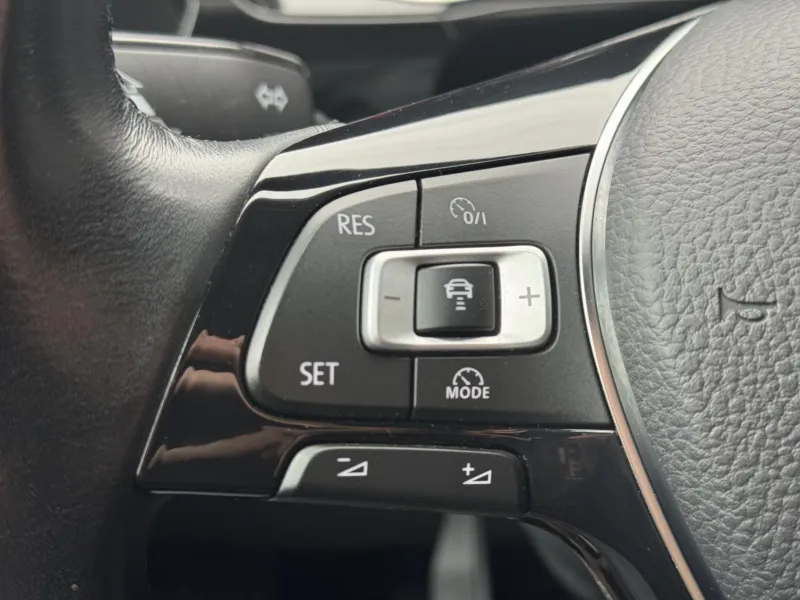Volkswagen Touran – 1.4TSi 110kW, Highline, 7 míst