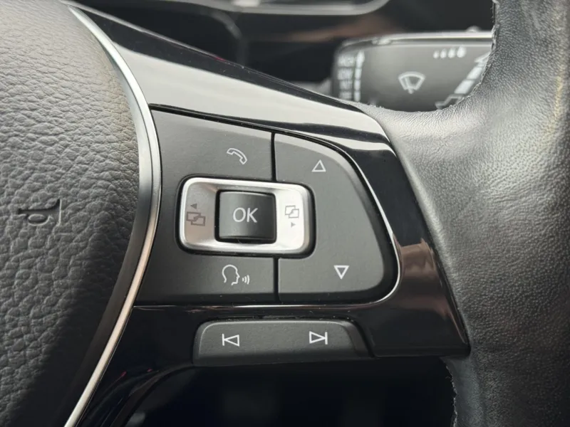 Volkswagen Touran – 1.4TSi 110kW, Highline, 7 míst