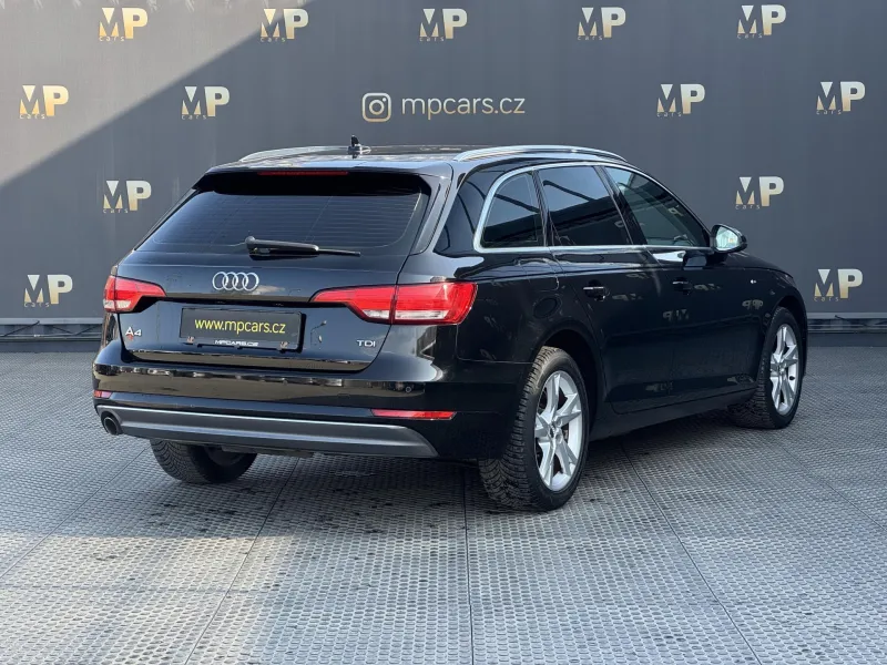 Audi A4 – 2.0TDi MAN Sport,Individual