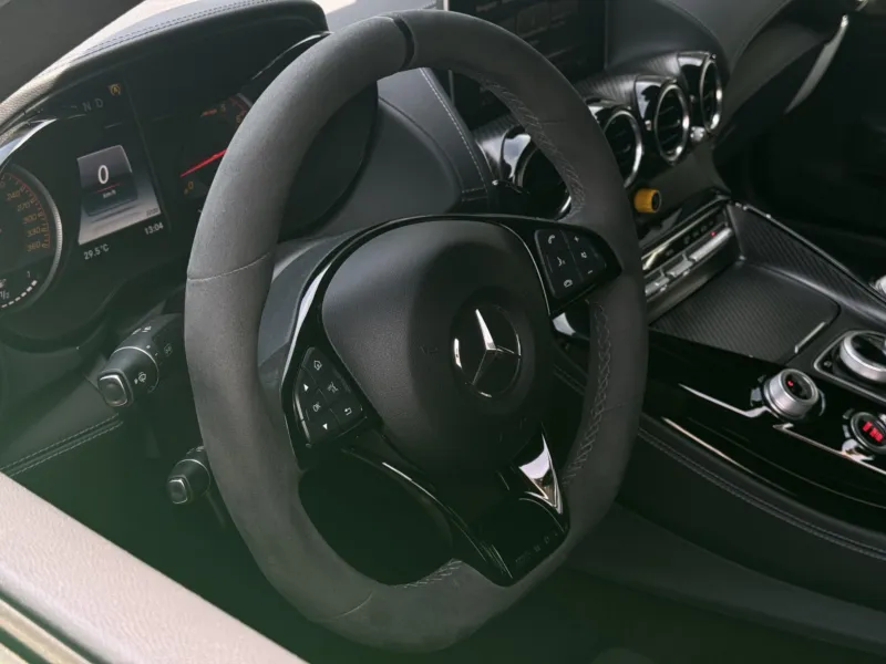 Mercedes-Benz AMG GT – R 4.0 V8 430kW, Carbon Ceramic