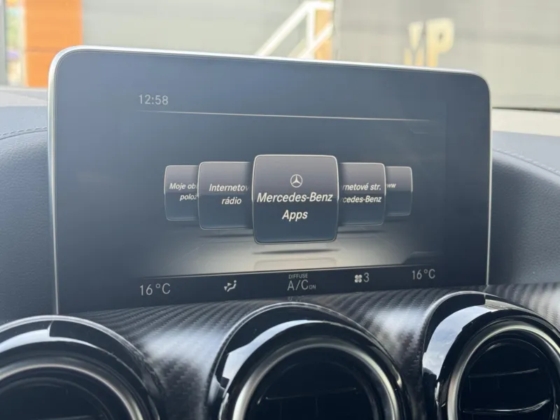 Mercedes-Benz AMG GT – R 4.0 V8 430kW, Carbon Ceramic