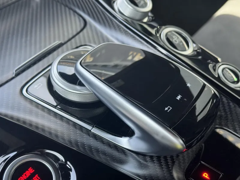 Mercedes-Benz AMG GT – R 4.0 V8 430kW, Carbon Ceramic
