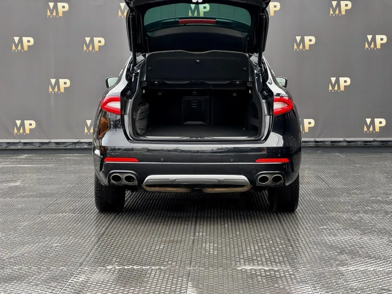 Maserati Levante – GranLusso Q4, 3.0iV6 257kW, ČR